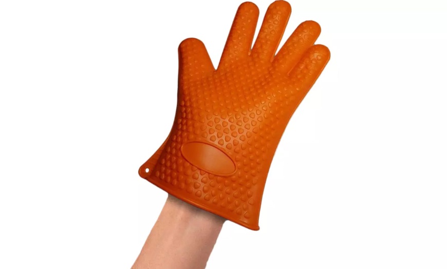 Image 6: One or Two Pairs of Kitchen Gloves