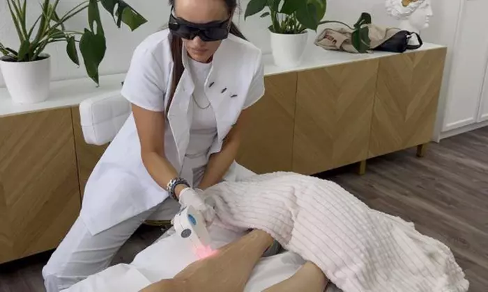 Endlich haarfrei:IPL mit SHR Modus od. 3 Wellen Diodenlaser Behandlung