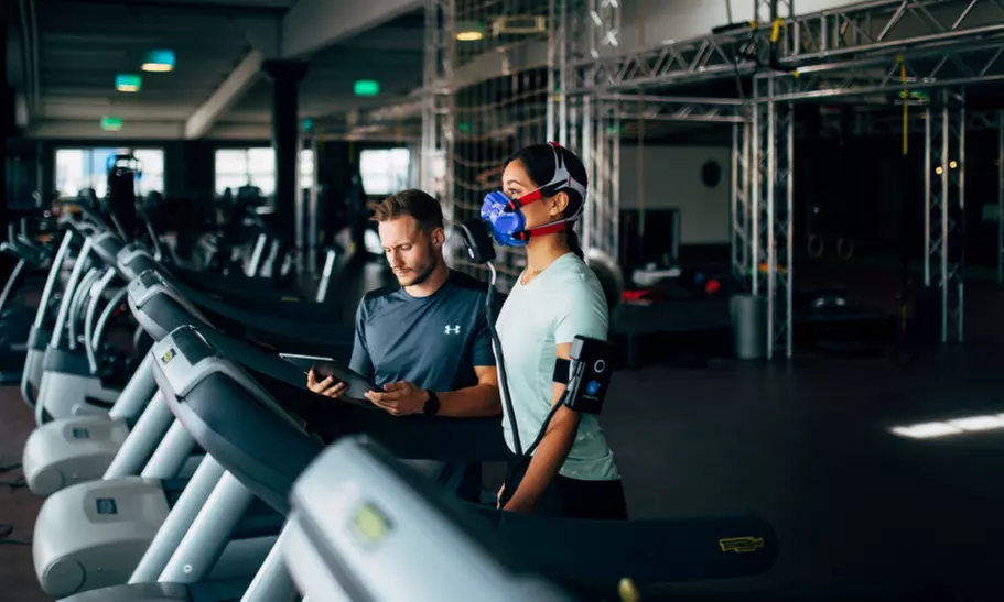 Schmerzlinderung, Regeneration und Vitalisierung mit Kältekammer