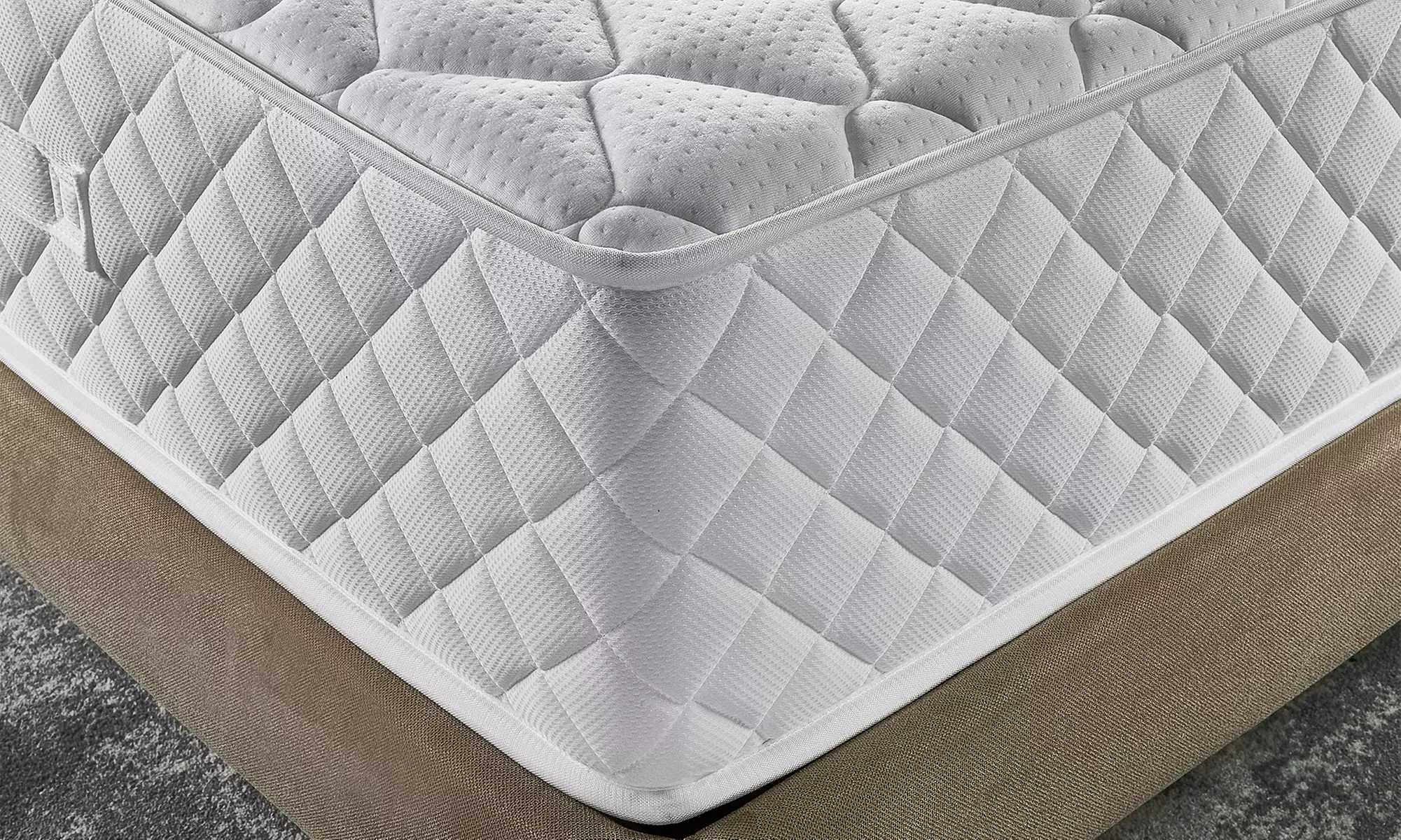 Mentor Gelmatratze mit Memory-Schaum „Ortopedic Med Luxus"