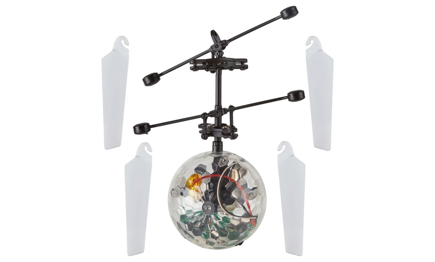 Image 7: Infrared Flying LED Disco Drone