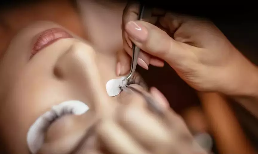 Forfait rehaussement de cil au choix pour 1 avec Sylvaine Esthétique jusqu'à 59% de réduction - Primary Image