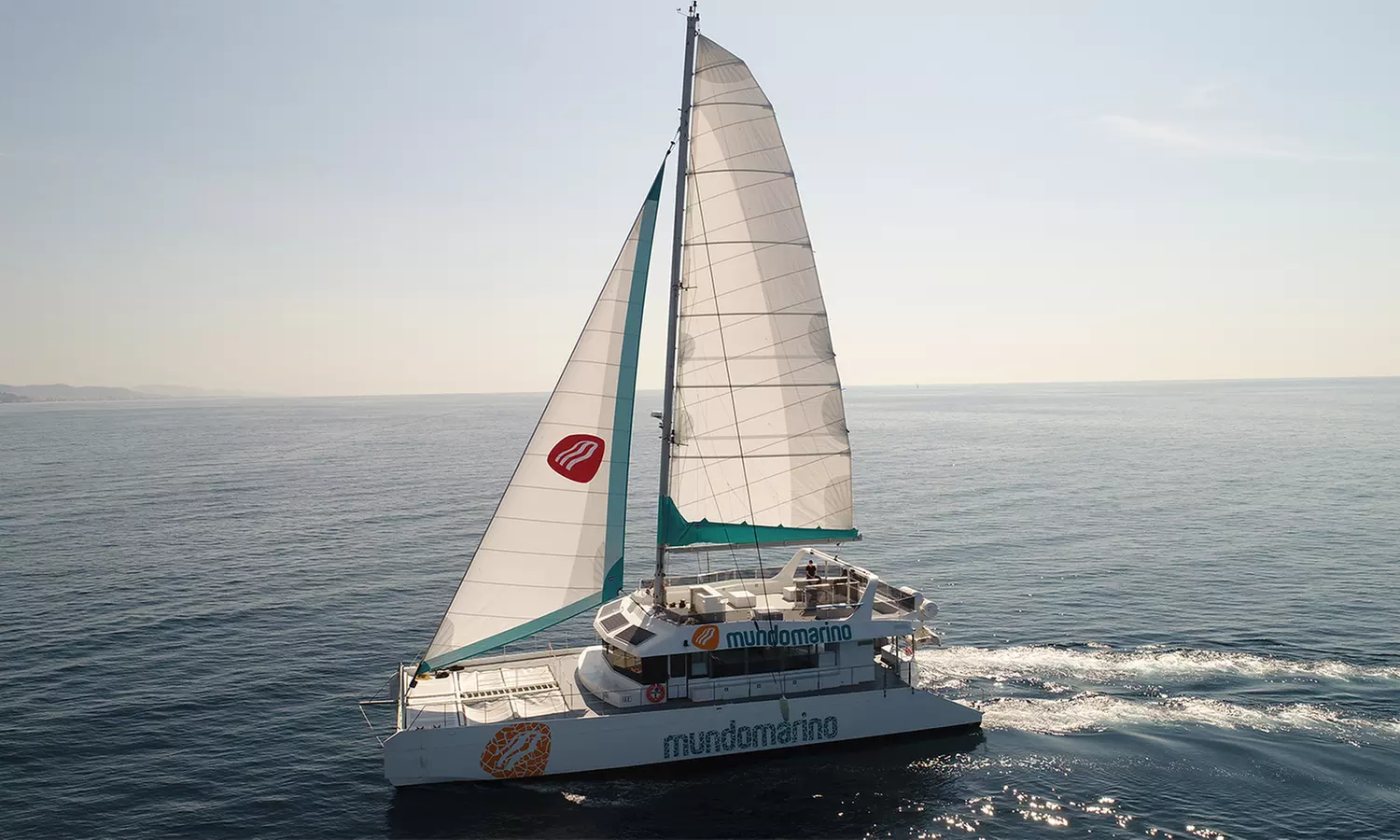 Málaga desde el mar: excursión en catamarán para 2, 4 u 8 personas