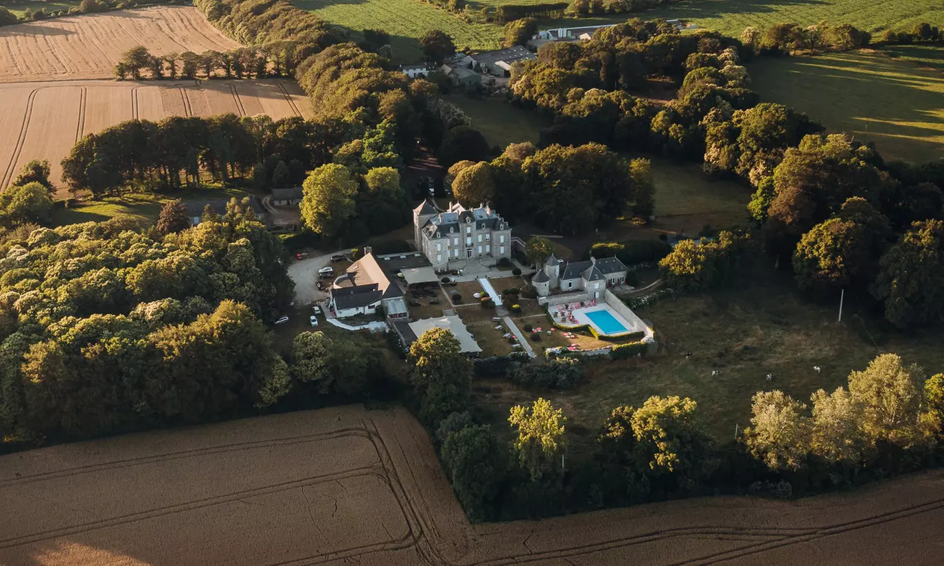 Plonéour-Lanvern : 1 ou 2 nuits en chambre supérieure pour 2 pers. avec pdj et dîner en option, au Manoir de Kerhuel 4* - Primary Image