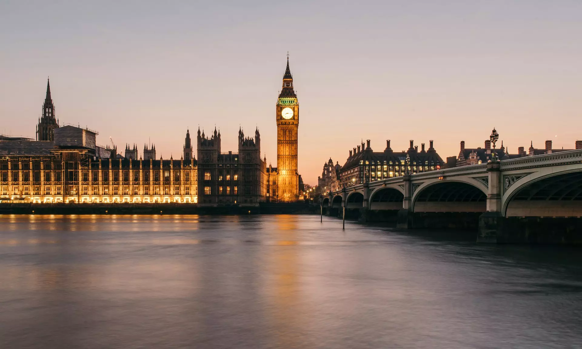 ✈ Londra: Volo diretto più 2 o 3 notti in hotel
