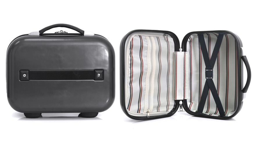 Image 11: Weekend Medium-Size Suitcase