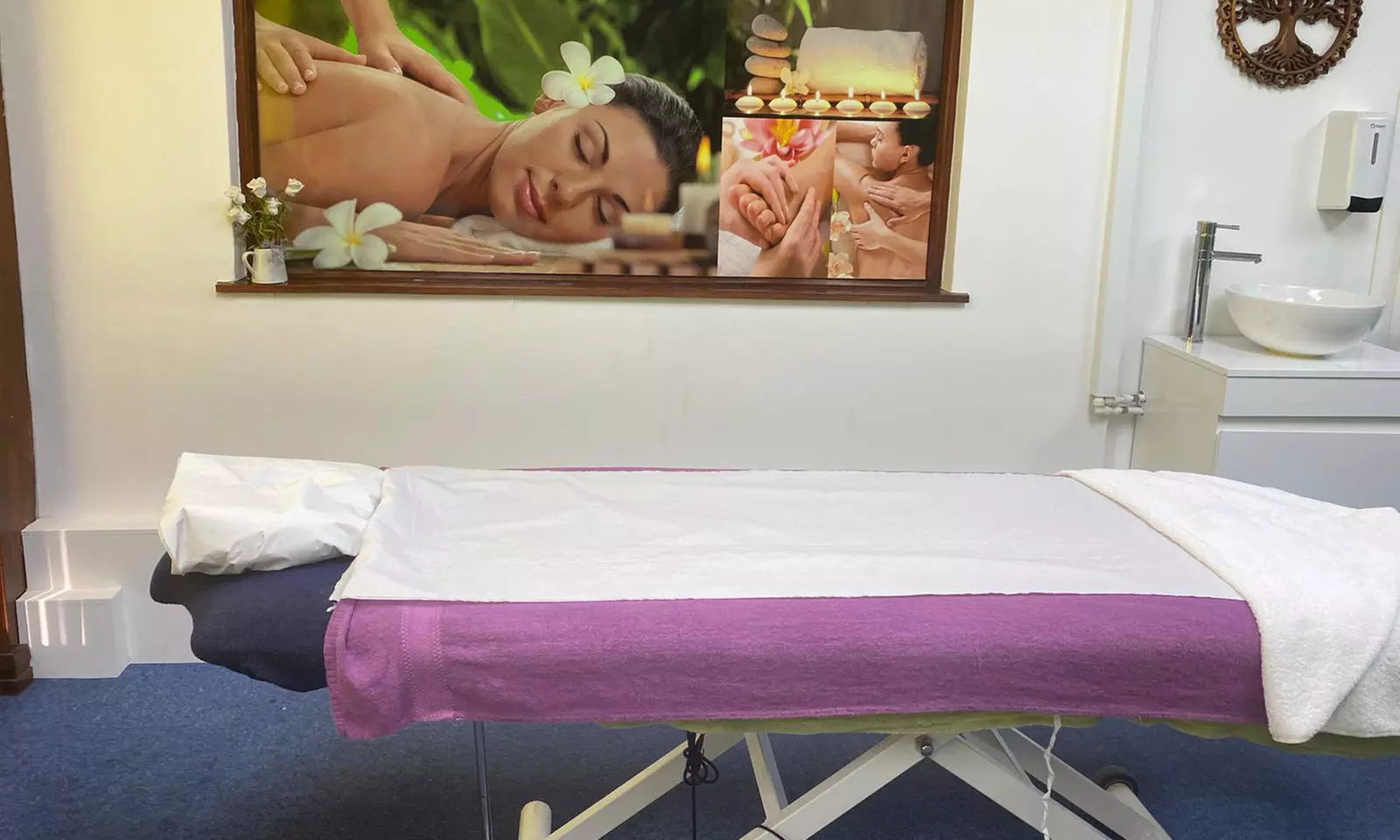 Choice of Full Body Massage inlcuding option for Couples!