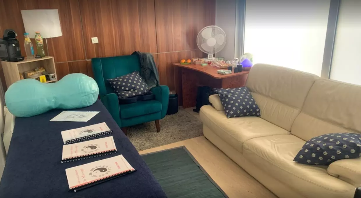 Jusqu'à 36% de remise sur Massage  chez Valérie Brothier - Image 2