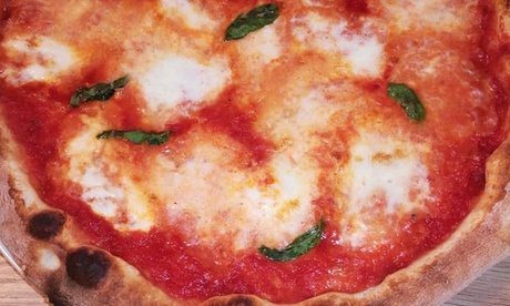 Menu con pizza napoletana, zeppole, dolce e birra per 2 persone al ristorante Il Vicoletto (sconto fino a 64%)