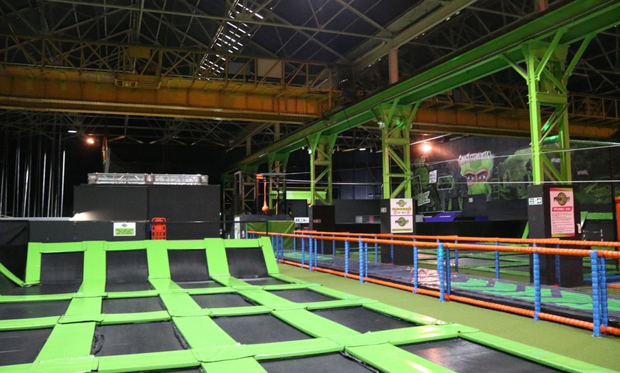 Image 3: Trampoline Park Entry for One