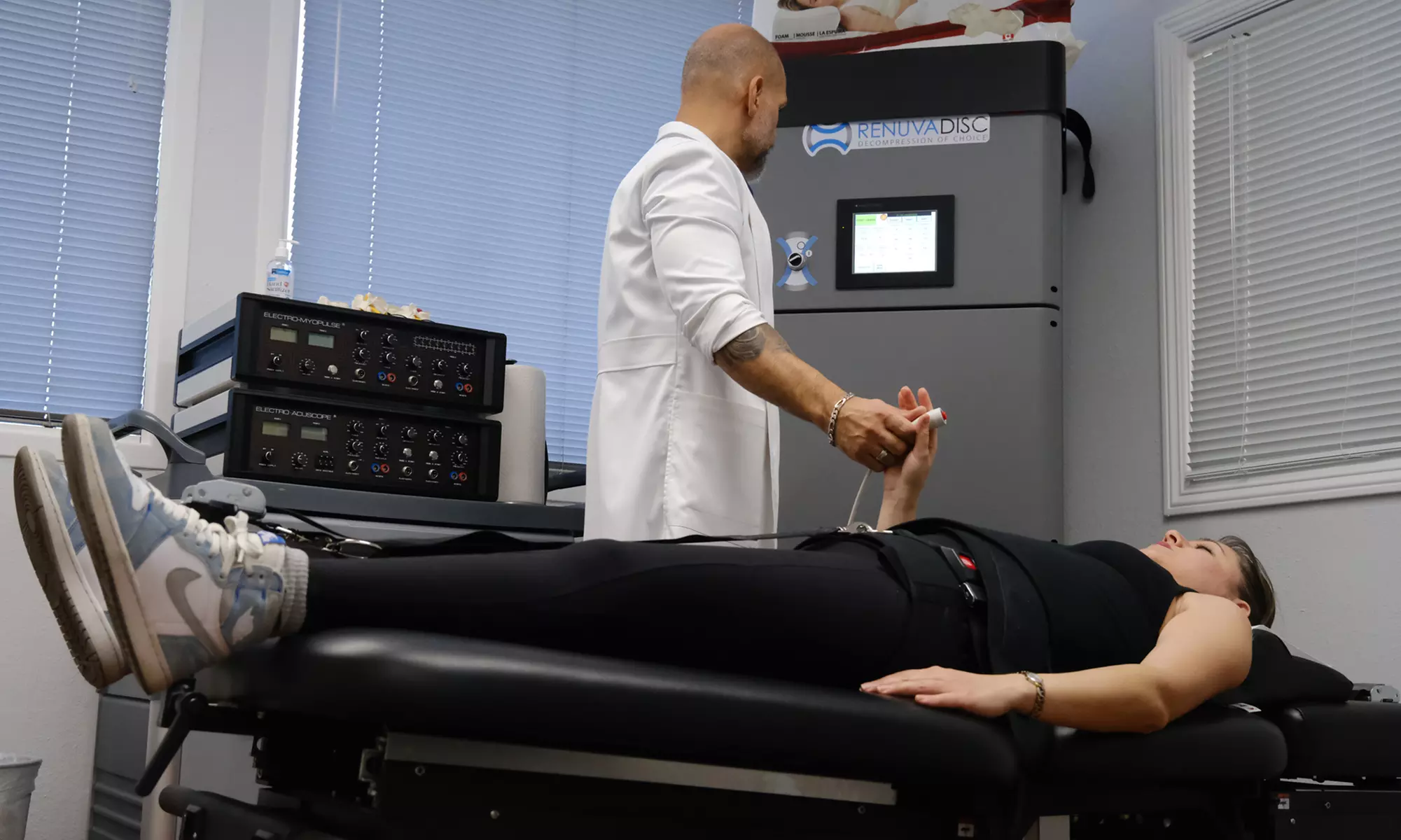 Discover Advanced Pain Relief with Spinal Decompression at Glendale Chiropractic & Pain Solutions (Up to 67%Off) - Primary Image