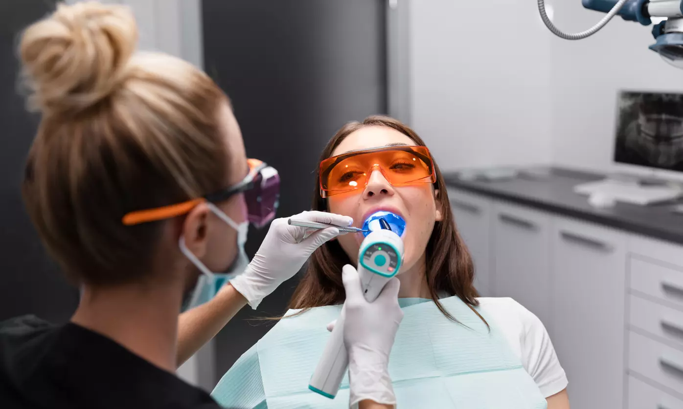 Higiene dental con opción a blanqueamiento LED para 1 persona