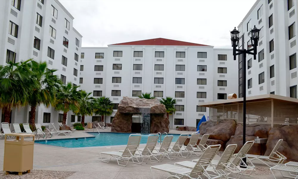 Stay with Handcrafted Beer and Dining Credit at Colorado Belle in Laughlin, NV. Dates into April. - Primary Image