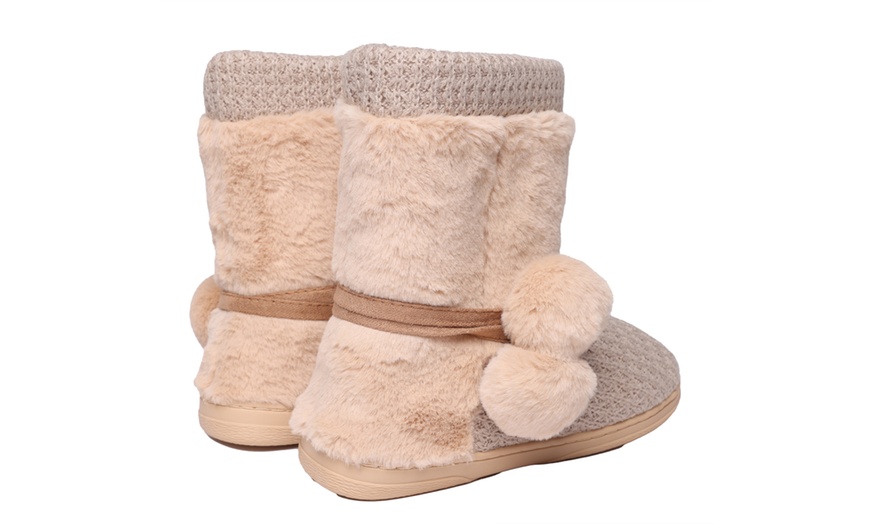 Image 5: Knitted Bootie Slippers