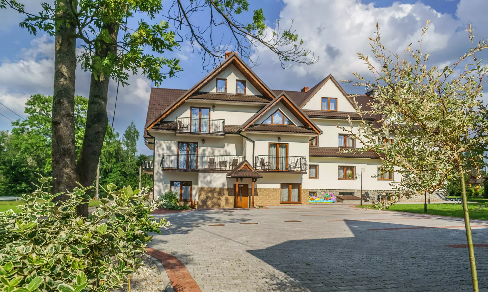 Białka Tatrzańska: 1-5 nocy z wyżywieniem i biletem do Term Bania