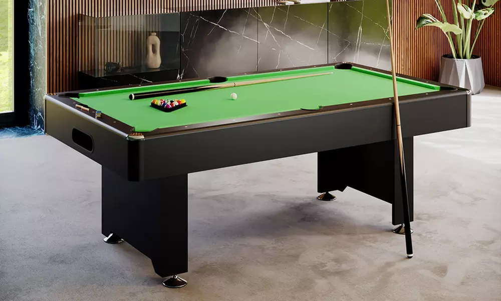 Billard américain avec retour de boules automatique