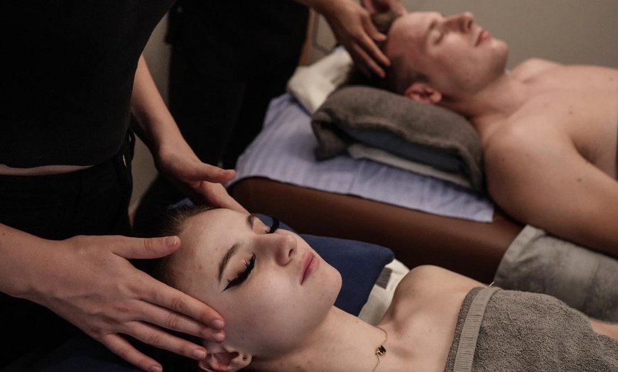 Image 4: Date un capricho: masaje sueco o tailandés con duración a elegir