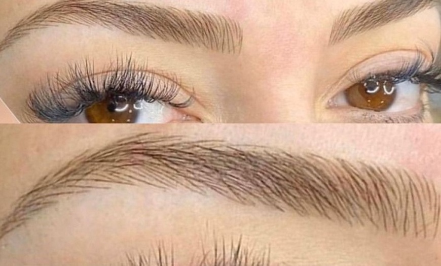 Image 17: Sesión de microblading o microshading de cejas 