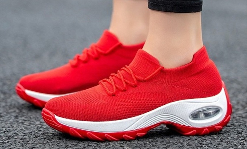 Image 3: Women's Mesh Comfortable Sneakers