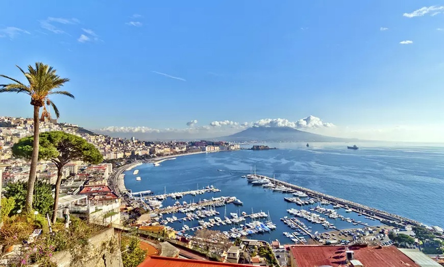 Image 9: Napoli: 1 o 2 notti in Suite Deluxe, colazione, aperitivo di benvenuto