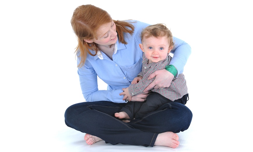 Image 2: Family Photoshoot with Prints