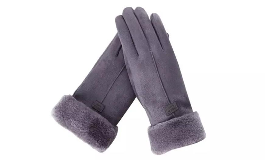 Image 6: Women's Faux Suede Touchscreen Gloves