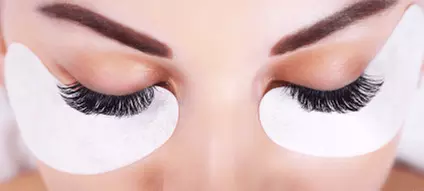 Extensión de pestañas pelo a pelo