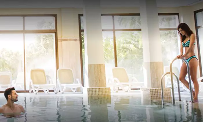 Circuito de spa con masaje relax o terapéutico y opción a Cava