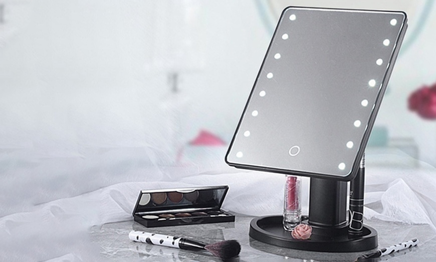 Image 2: 16 LED Touch-Controlled Vanity Makeup Mirror