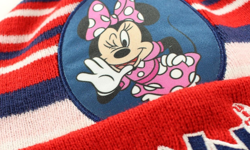 Image 3: Bonnet avec pompon Paw Patrol, Mickey ou Minnie