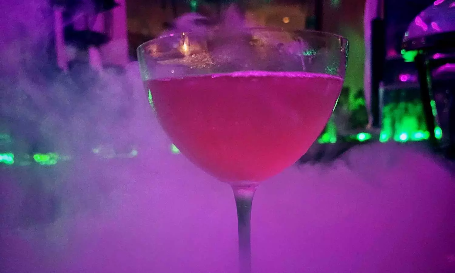 Cócteles y shisha para 2 o 4 personas en Edén de Huertas