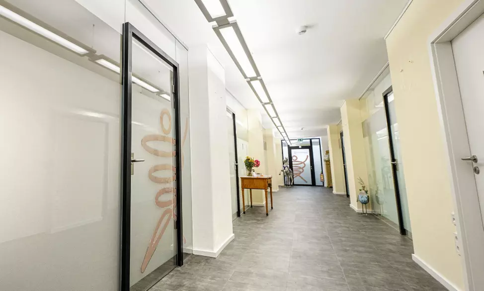 Hautverjüngende Behandlung mit Infrarot-Lichttherapie für 1 Person