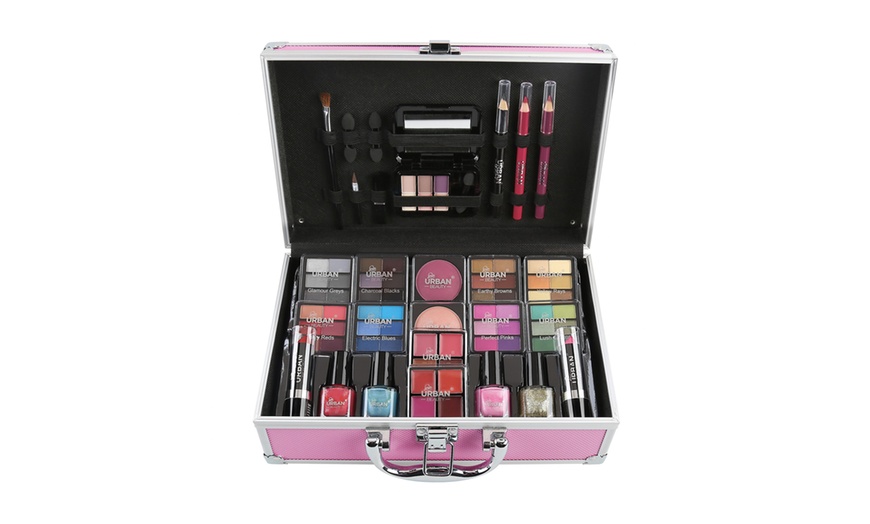 Image 3: 82-Piece Love Urban Beauty Cosmetics Case