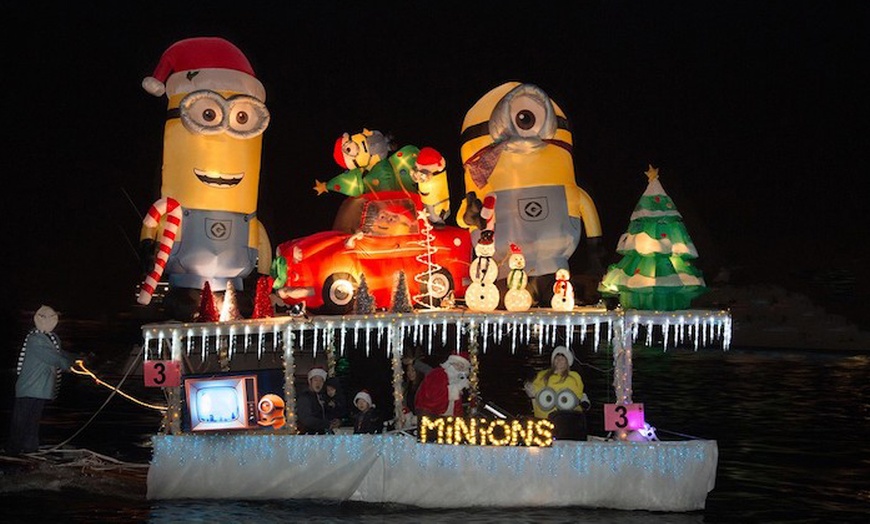 Image 5: Holiday Lights Cruise and Boat Parade Admission Tickets  