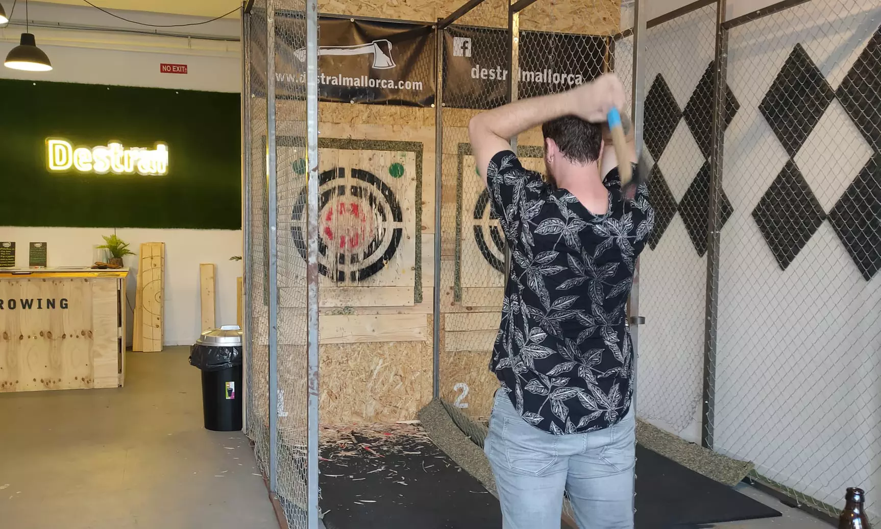 Lanzamiento de hachas para hasta 4 personas durante 1 hora