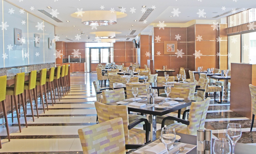 Image 2: Christmas Eve or Day Dinner at Hartisan at 5* Hilton The Walk