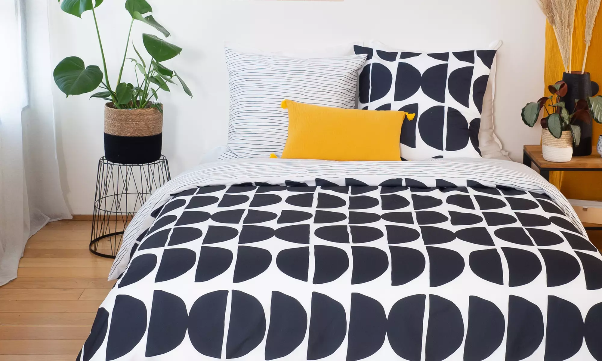 Juego de funda nórdica y 2 fundas de almohada estampadas para cama doble de 220 x 240 cm - Primary Image