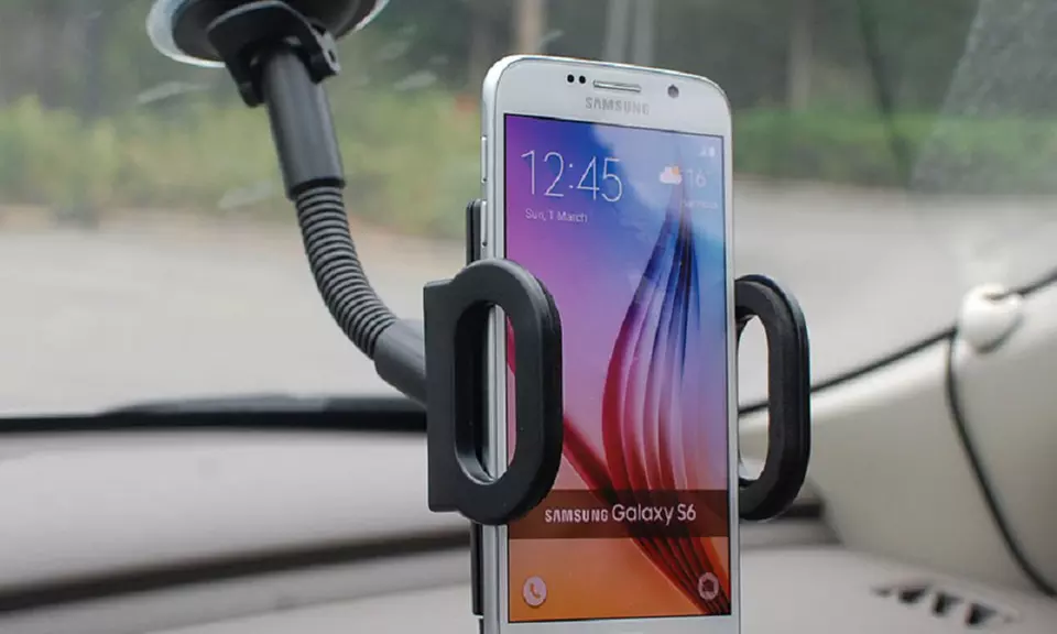 LAX Universal 360º Rotating Smartphone Car Mount - Primary Image