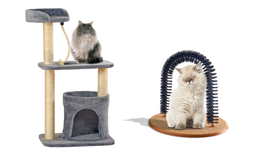 Image 2: Large Cat Tree & Grooming Arch