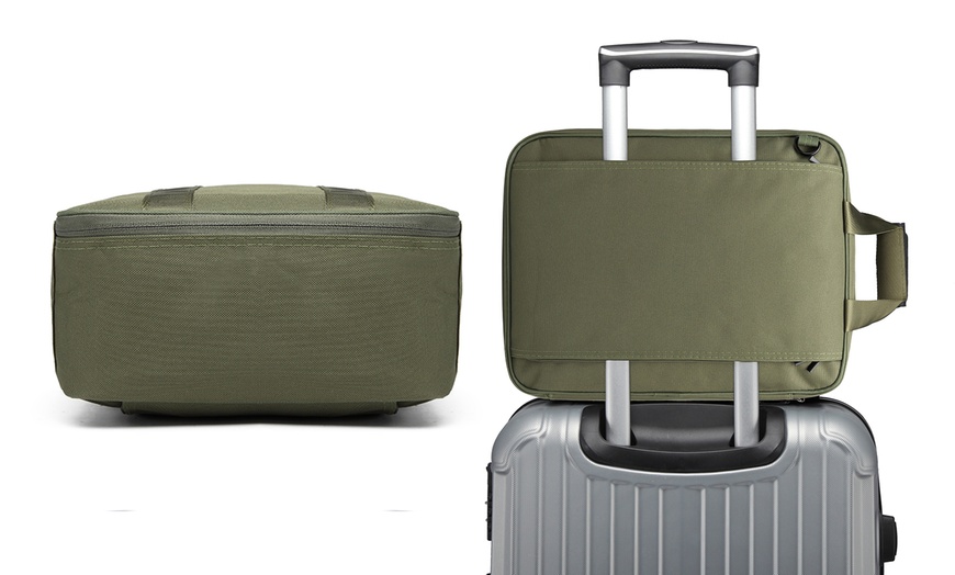 Image 6: Multi-Functional Travel Bag