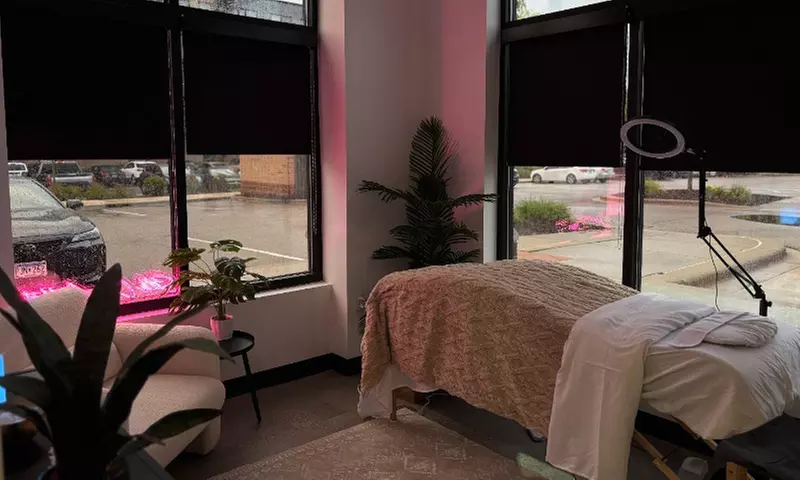 Get Radiant Skin:1, 3, or 5 Sessions(60 Mins) Choice of Silk Facial