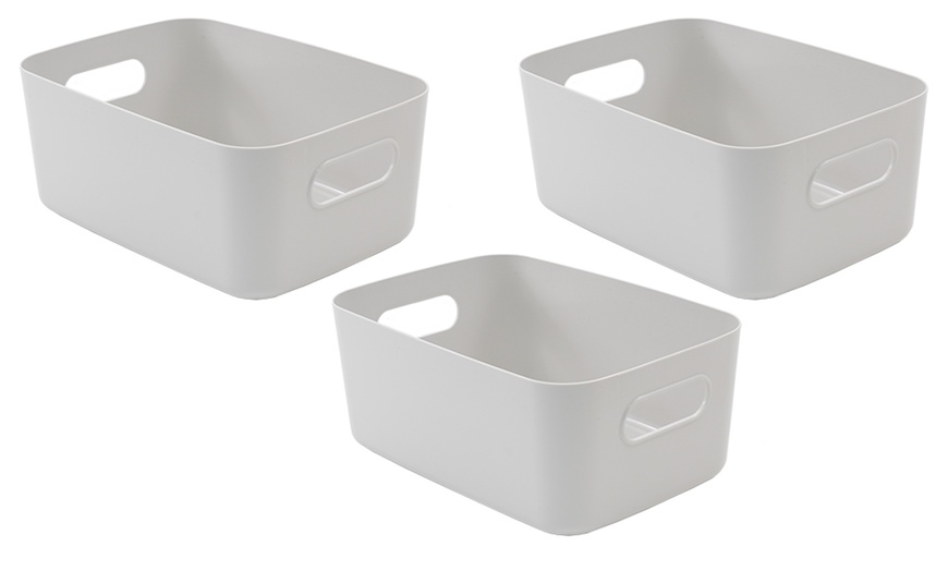 Image 3: Three or Six Stackable Storage Baskets