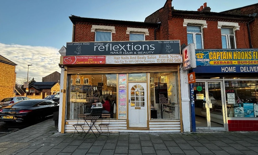 Image 2: Up to 60% Off on Eyelash Extensions