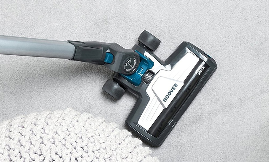 Image 4: Hoover Cordless Stick Vacuum