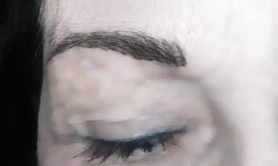 Microblading session with touch-up or one microblading session