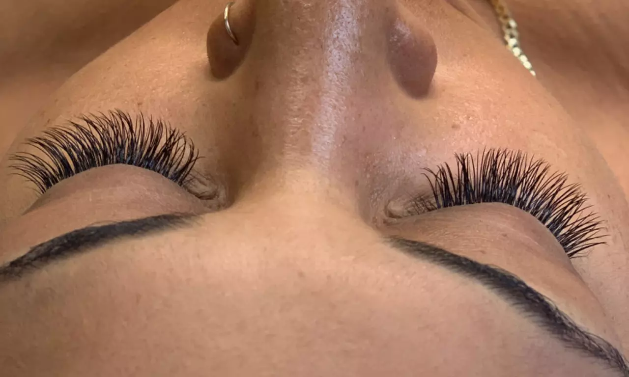 Choice of Eyelash Extensions at D1 Eyelashes Extension