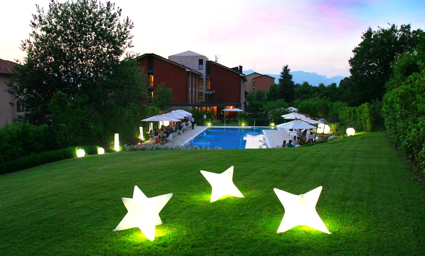 Image 7: Notte 4* con Cena Michelin & Full Day a Monticello Spa