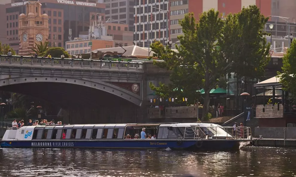 One-Hour Melbourne Sightseeing River Cruise with Tea & Coffee