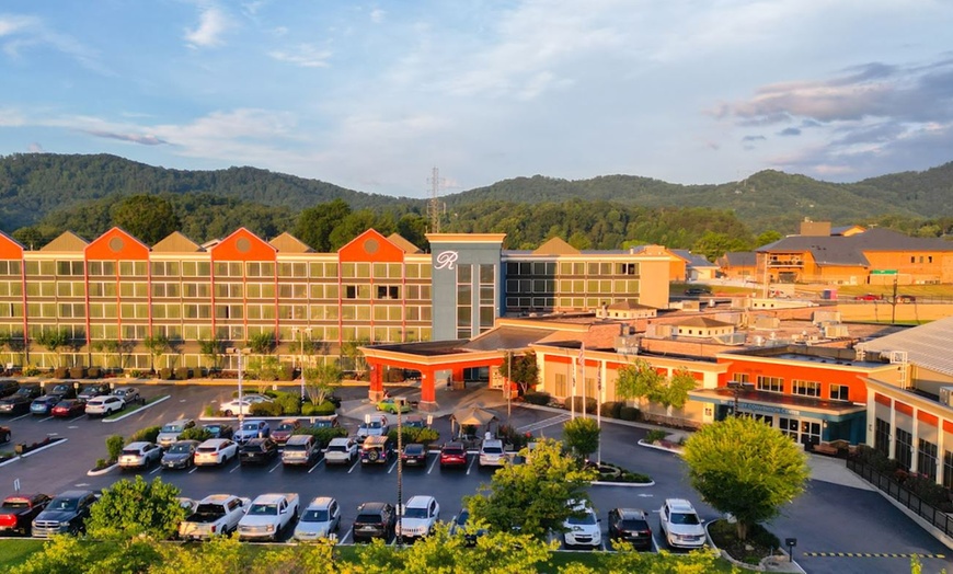 Image 19: Tennessee Hotel in the Smokies
