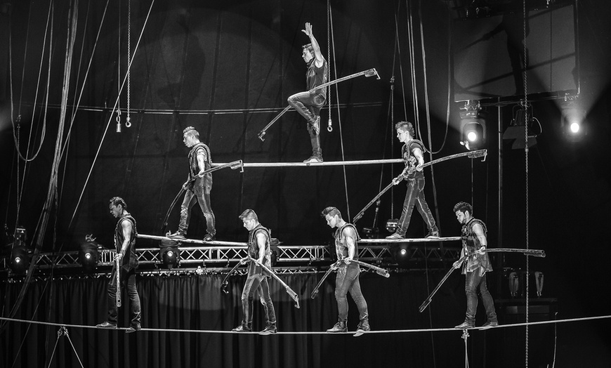 Image 2: Circus Flic Flac 